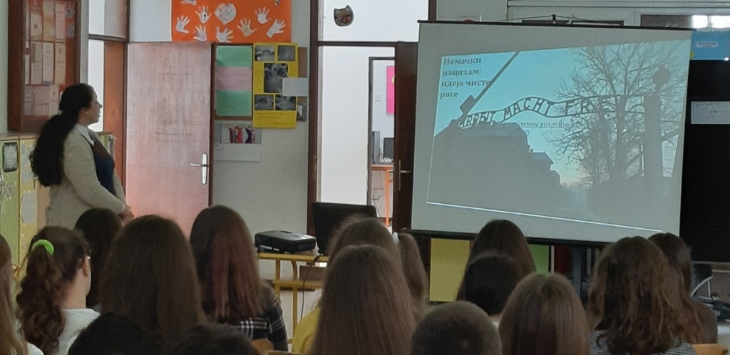 IMG 4a9e30756fe2970a77ba3a40f1dd6c09 V