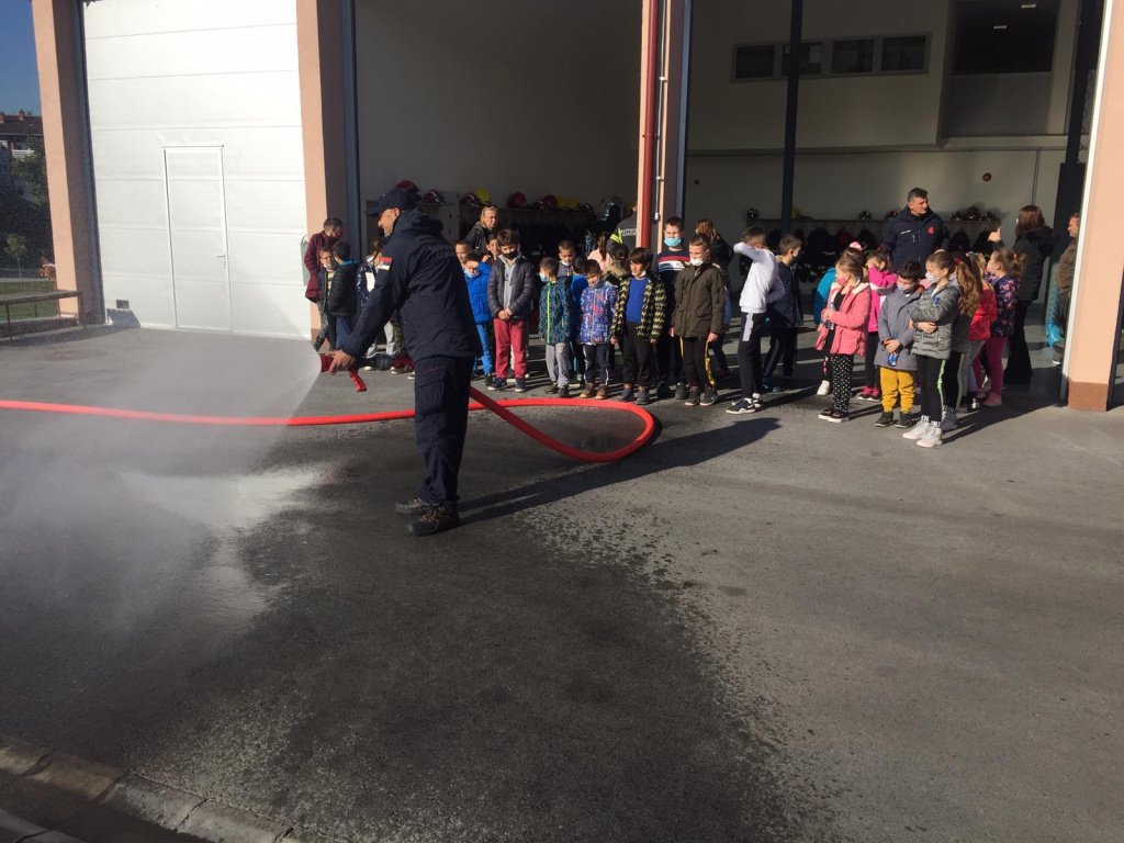 IMG-04851ddf6585262cc8185bffabc4faa9-V.jpg IMG-04851ddf6585262cc8185bffabc4faa9-V.jpg