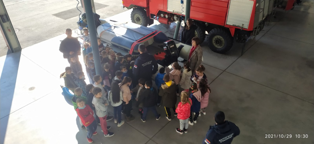 IMG-3028d0d3dfcaf8e07d95b96b109c03b5-V.jpg IMG-3028d0d3dfcaf8e07d95b96b109c03b5-V.jpg