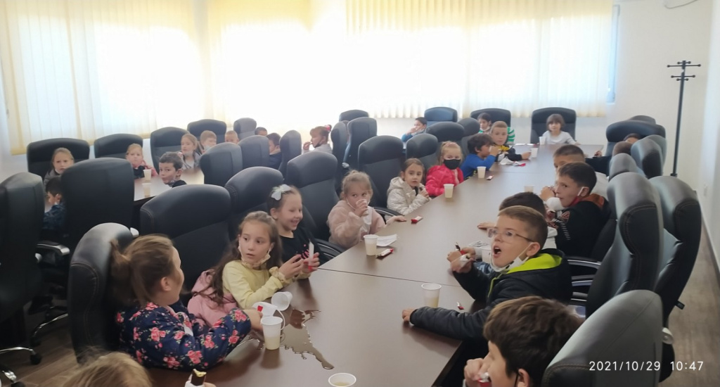 IMG-c0d27895240fba059e72e4a479f3fb67-V.jpg IMG-c0d27895240fba059e72e4a479f3fb67-V.jpg