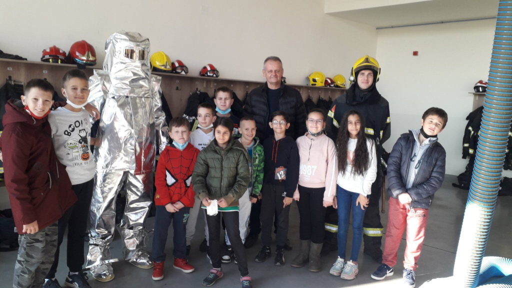 IMG-c98e90b81b862295be47d343edbb7fe5-V.jpg IMG-c98e90b81b862295be47d343edbb7fe5-V.jpg