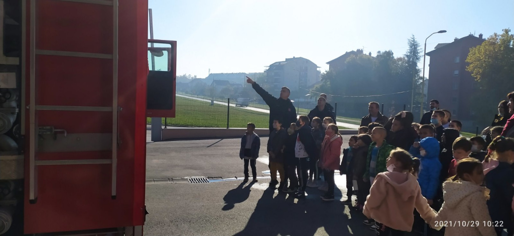 IMG-c9e3df8b9339e2f69c74000cbd9c2d35-V.jpg IMG-c9e3df8b9339e2f69c74000cbd9c2d35-V.jpg