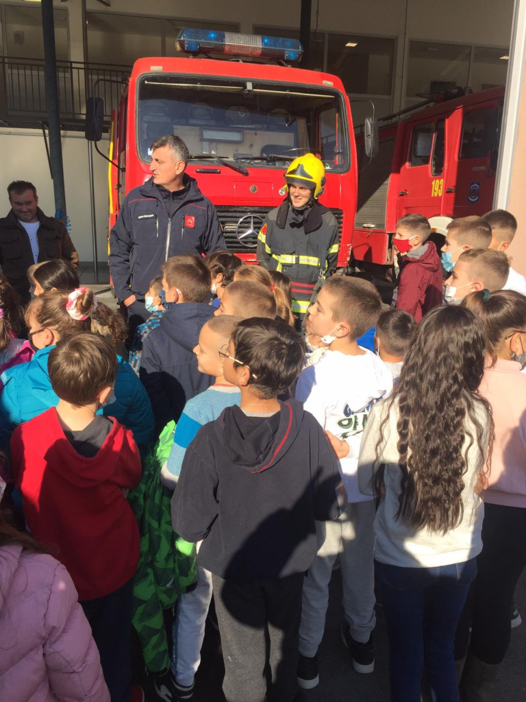 IMG-cdf50fc1954bd9da3c8435333a7da735-V.jpg IMG-cdf50fc1954bd9da3c8435333a7da735-V.jpg