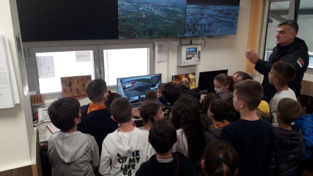 IMG-fab567b1012c14b926b04e197b49be49-V.jpg IMG-fab567b1012c14b926b04e197b49be49-V.jpg